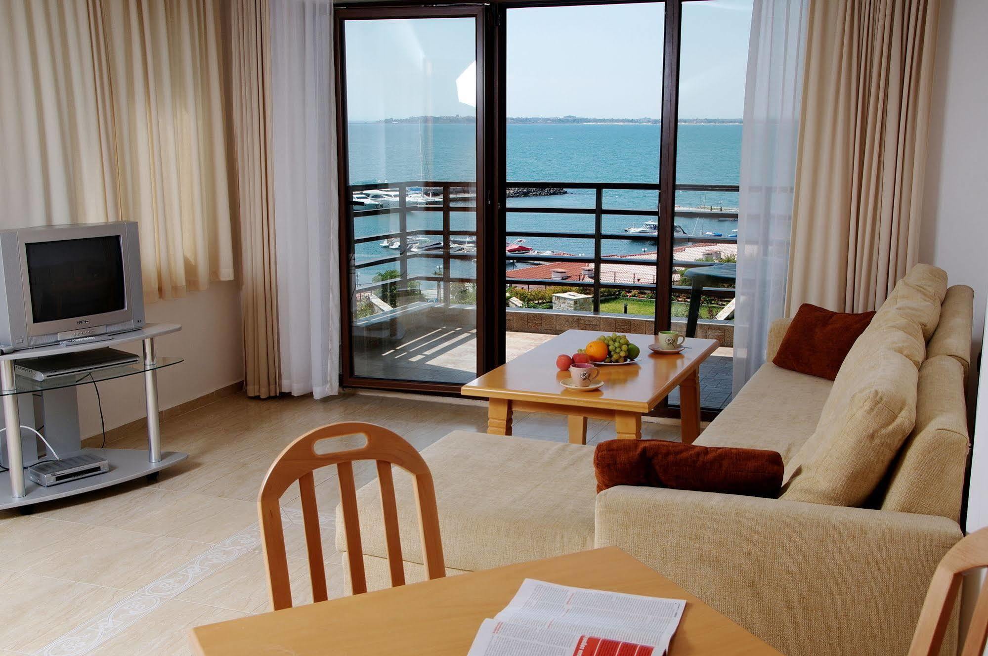 Diamond Apartments Sveti Vlas Bagian luar foto
