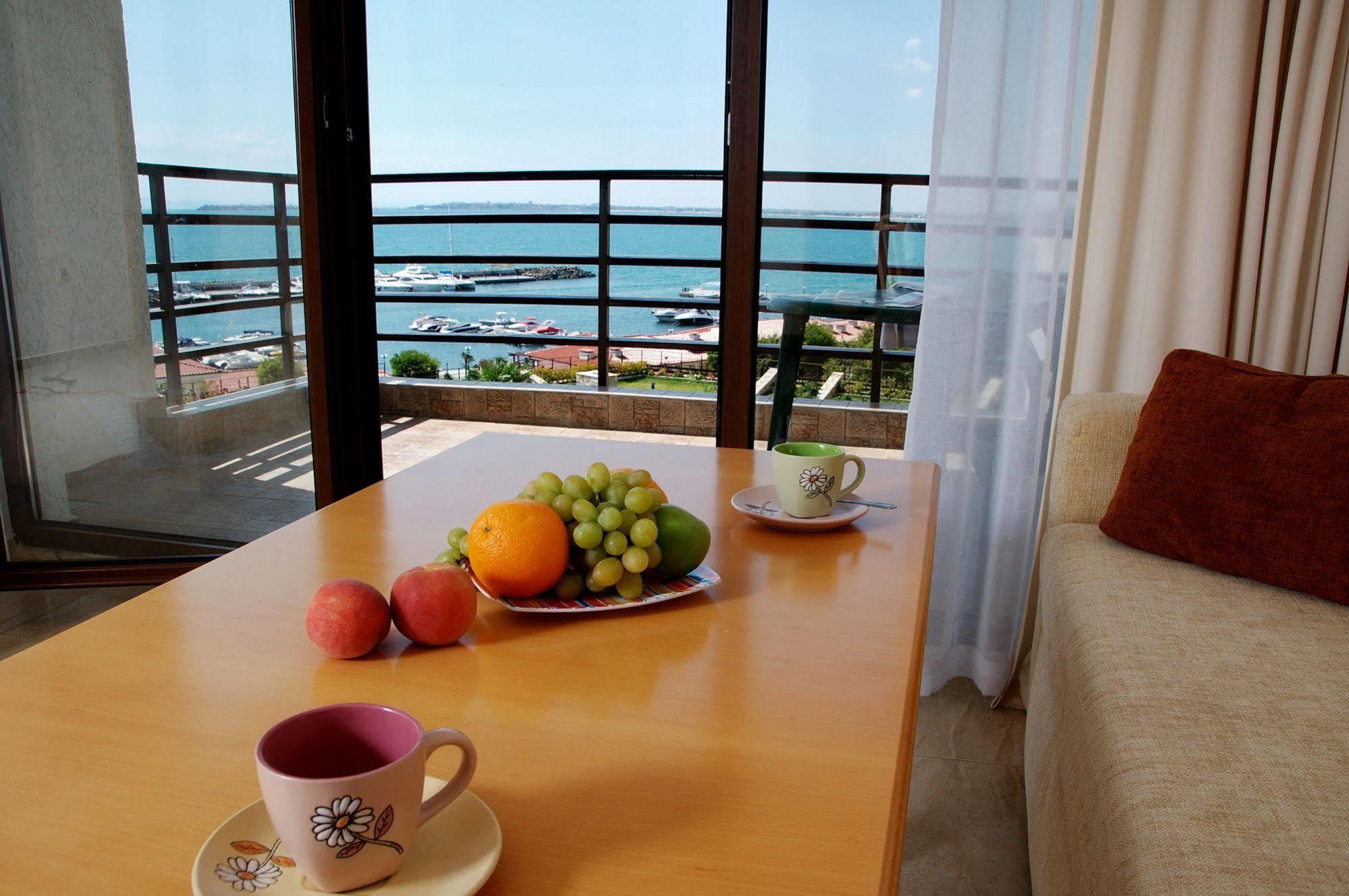 Diamond Apartments Sveti Vlas Bagian luar foto