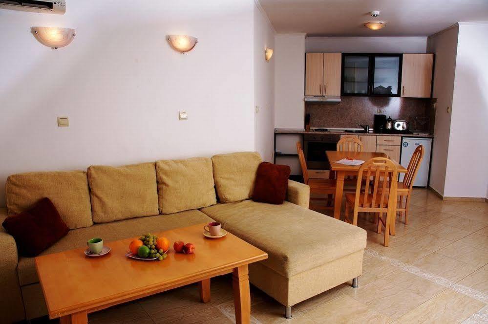 Diamond Apartments Sveti Vlas Bagian luar foto