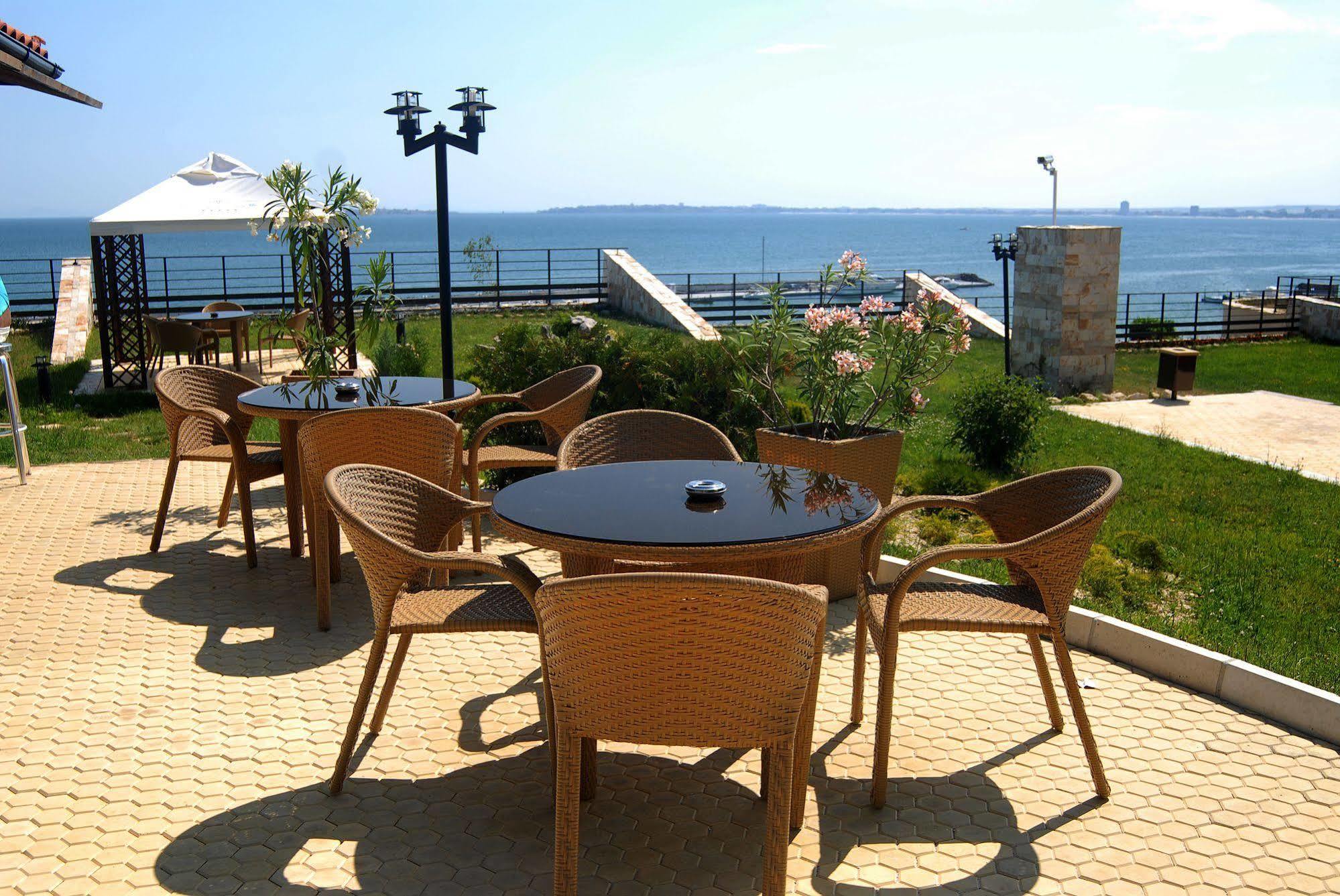 Diamond Apartments Sveti Vlas Bagian luar foto