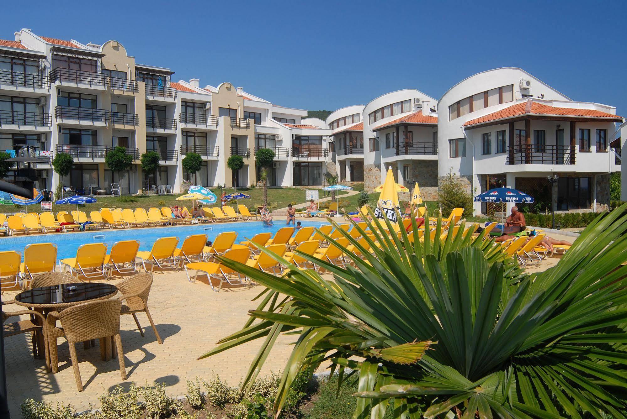 Diamond Apartments Sveti Vlas Bagian luar foto