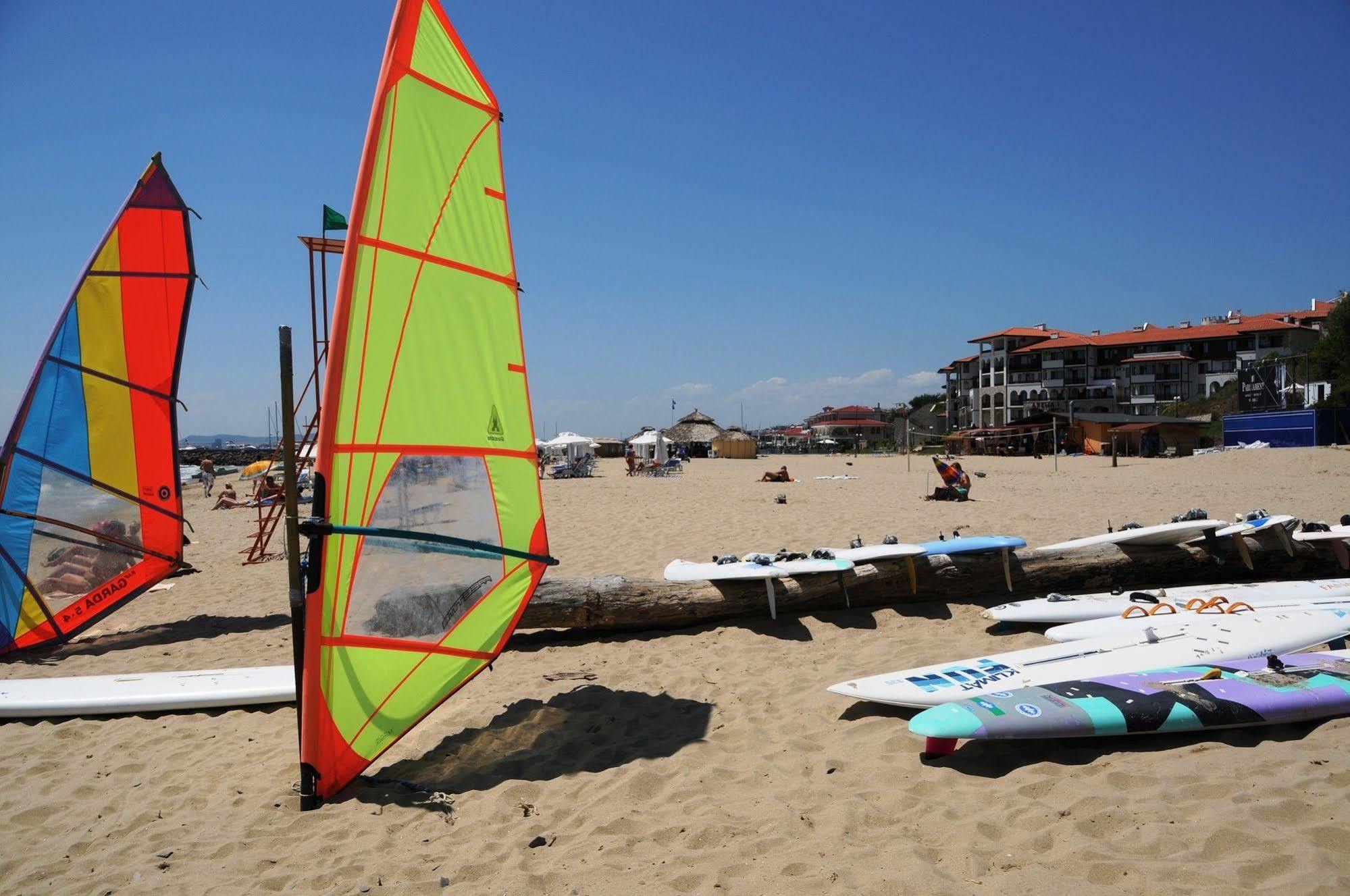 Diamond Apartments Sveti Vlas Bagian luar foto